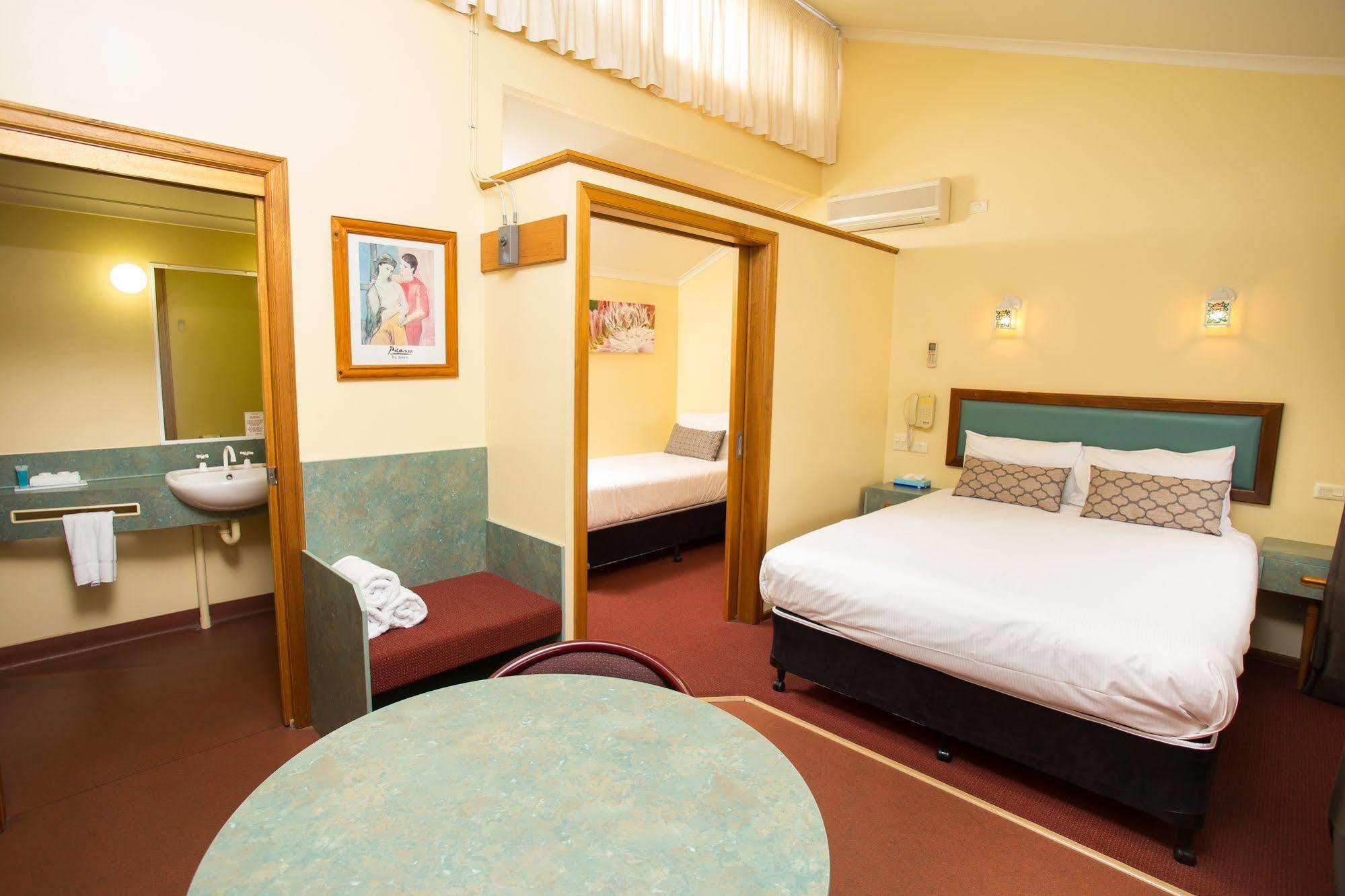 Downs Motel Toowoomba Eksteriør billede