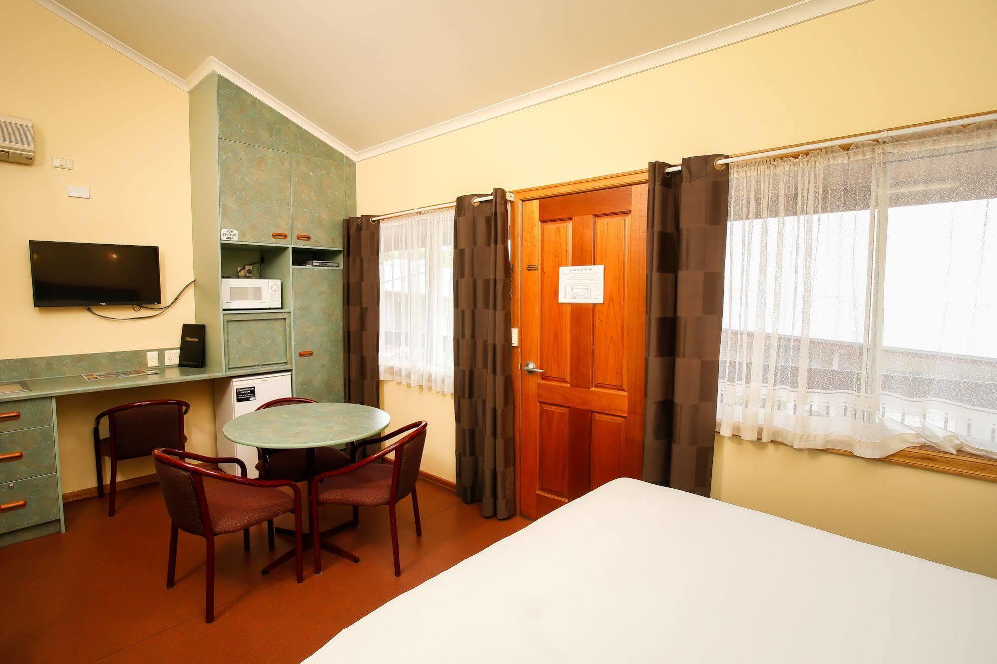 Downs Motel Toowoomba Eksteriør billede