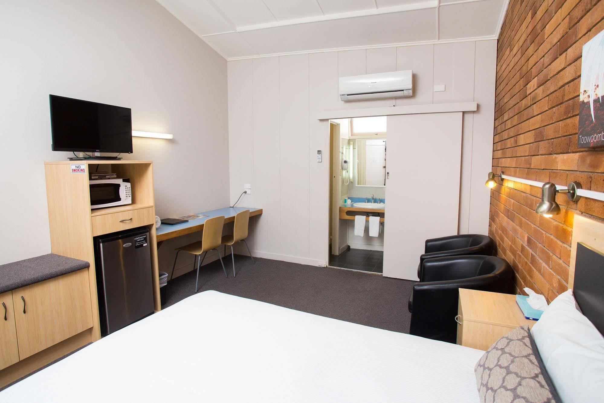 Downs Motel Toowoomba Eksteriør billede