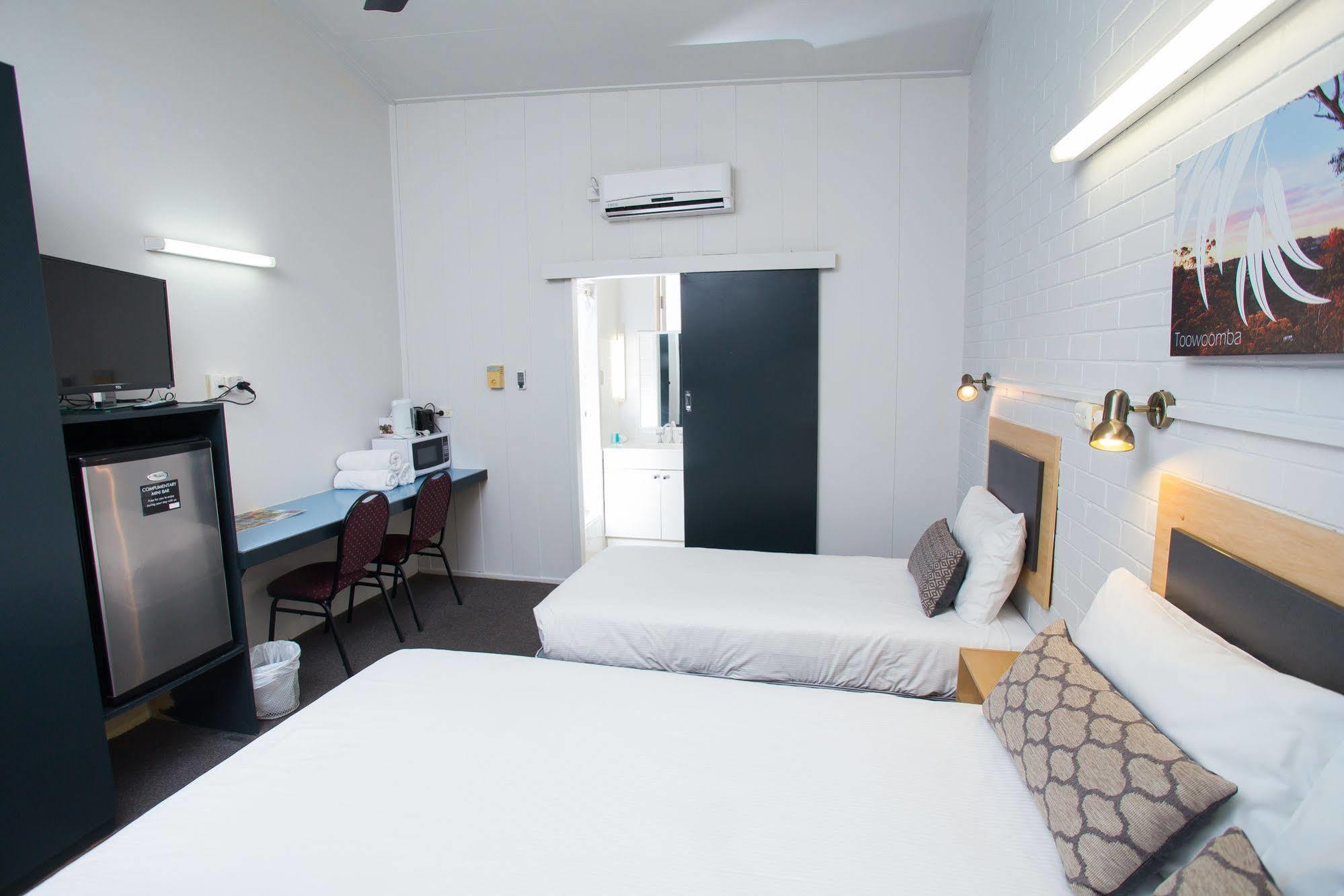 Downs Motel Toowoomba Eksteriør billede